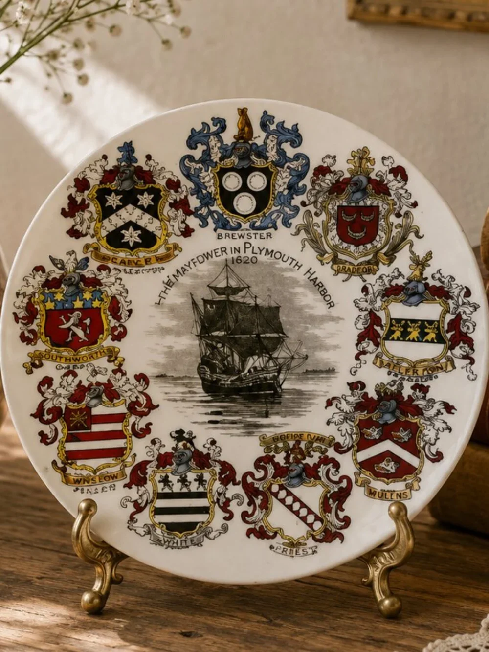 Rare Antique Souvenir Plate of Mayflower Family Coat of Arms of the 9 families